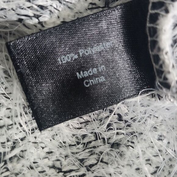 Lane Bryant Scoop Neck Fuzzy Eyelash Knit White Gray Zebra Stripe Sweater, 18-20 - Picture 5 of 8